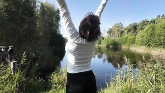 Все бы так давали, как это милфа Анечка в лесу